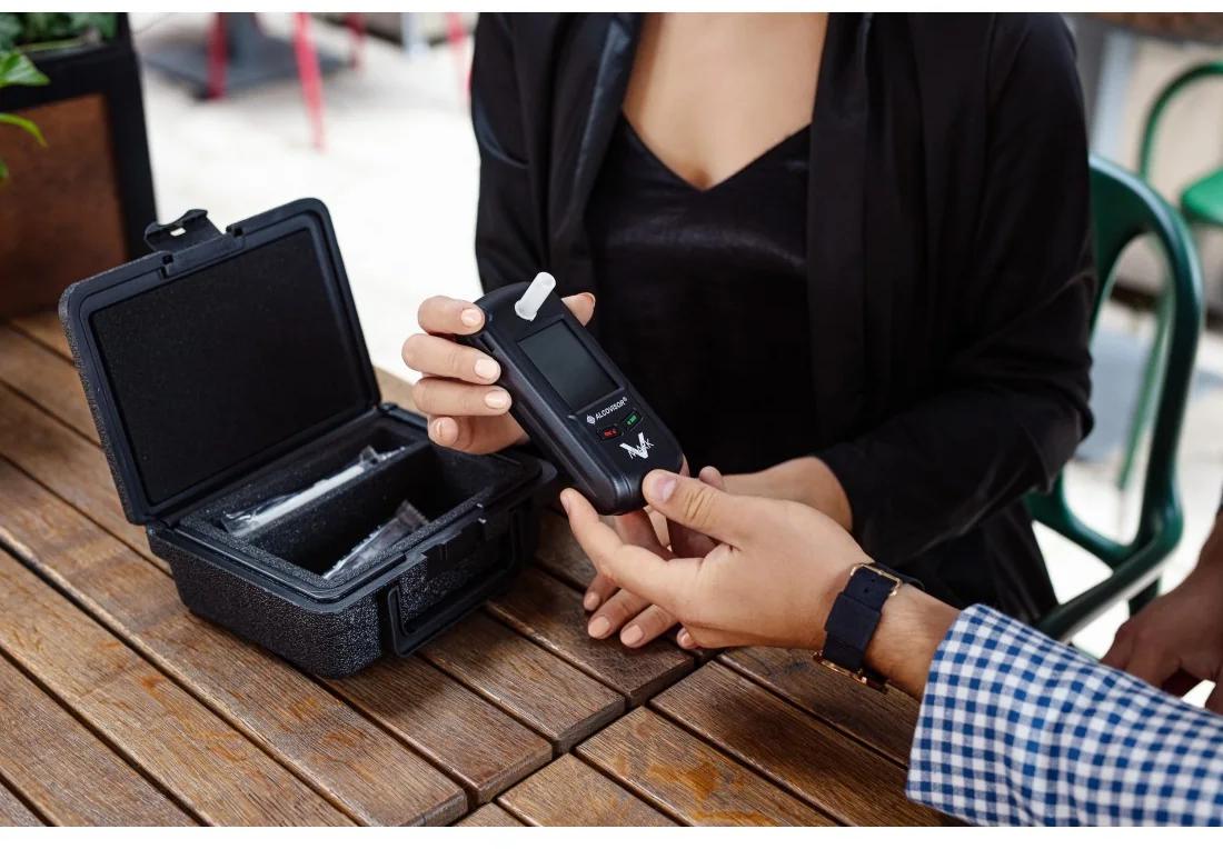 Platinový elektrochemický senzor – technológia policajnej triedy