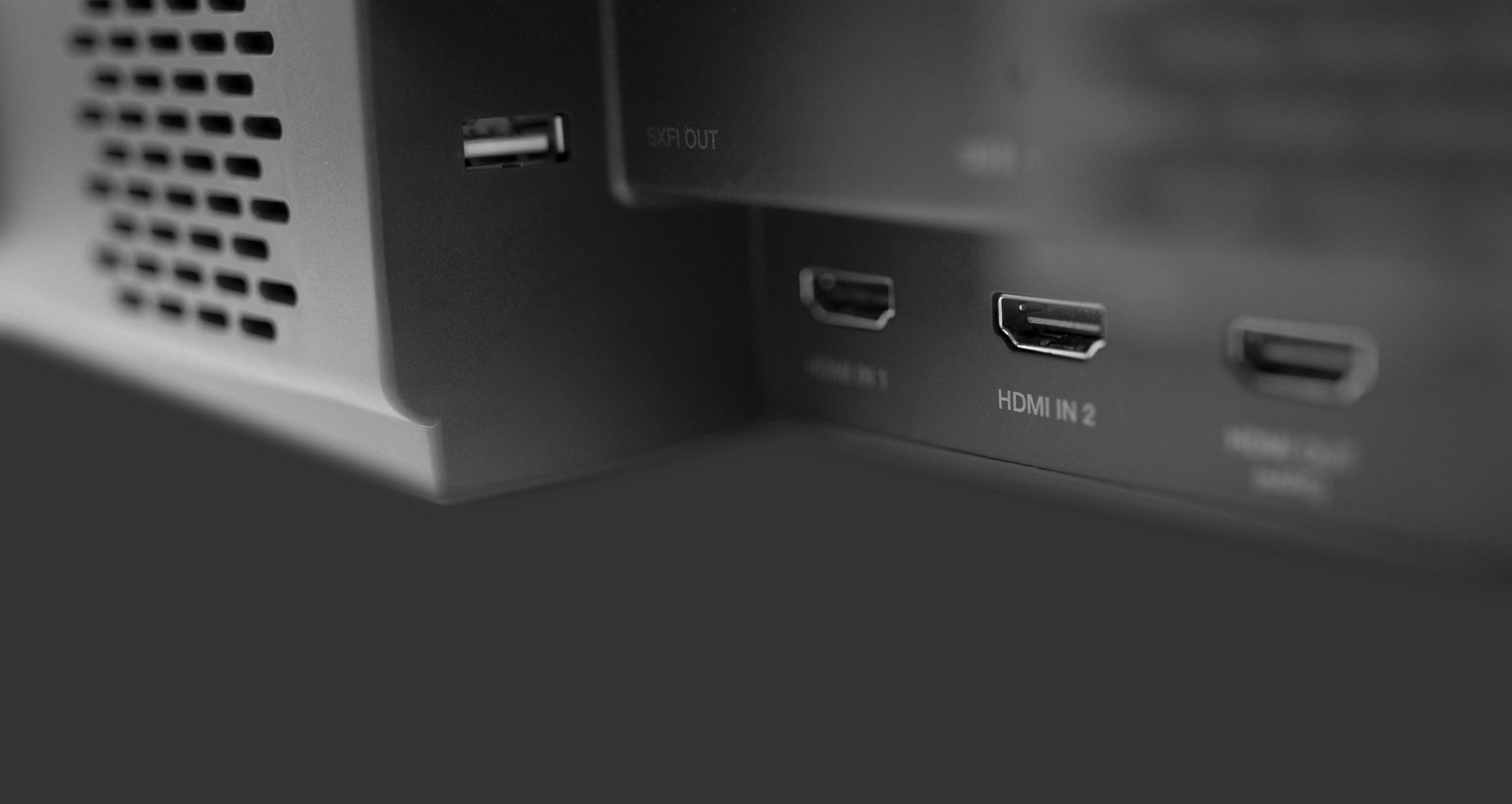 System głośników typu soundbar Dolby Atmos® Creative Super XFI Carrier - najnowsze złącza HDMI eARC i nie tylko