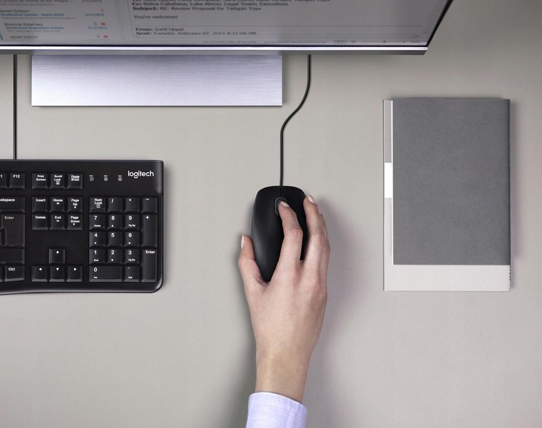 Logitech Desktop MK120 - pełnowymiarowa klawiatura odporna na zalanie, wygoda i komfort dla obu dłoni