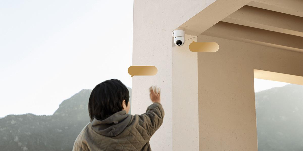 Zewnętrzna kamera monitorująca IP Xiaomi Outdoor Camera CW300 - funkcja dwukierunkowej rozmowy głosowej