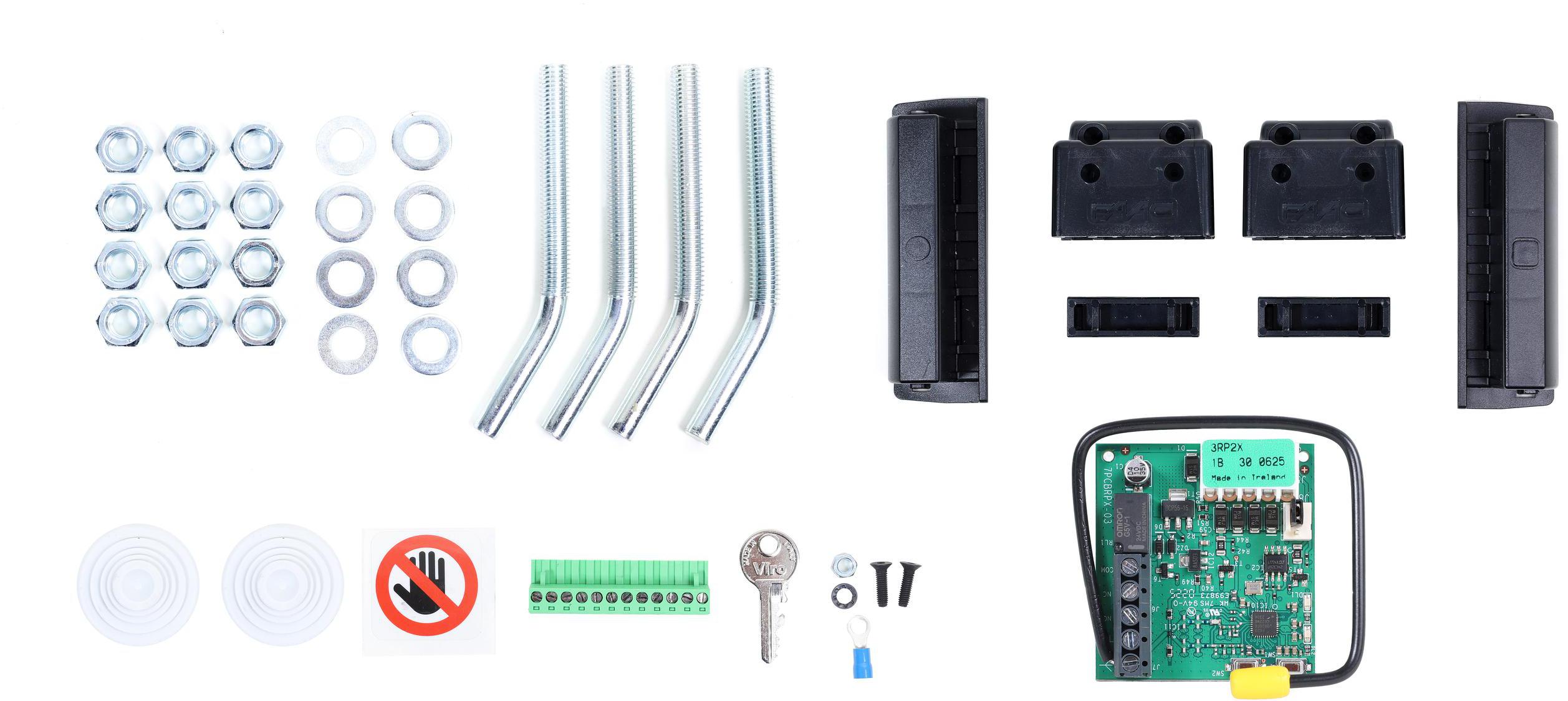 AKCESORIA DOŁĄCZONE DO ZESTAWU: