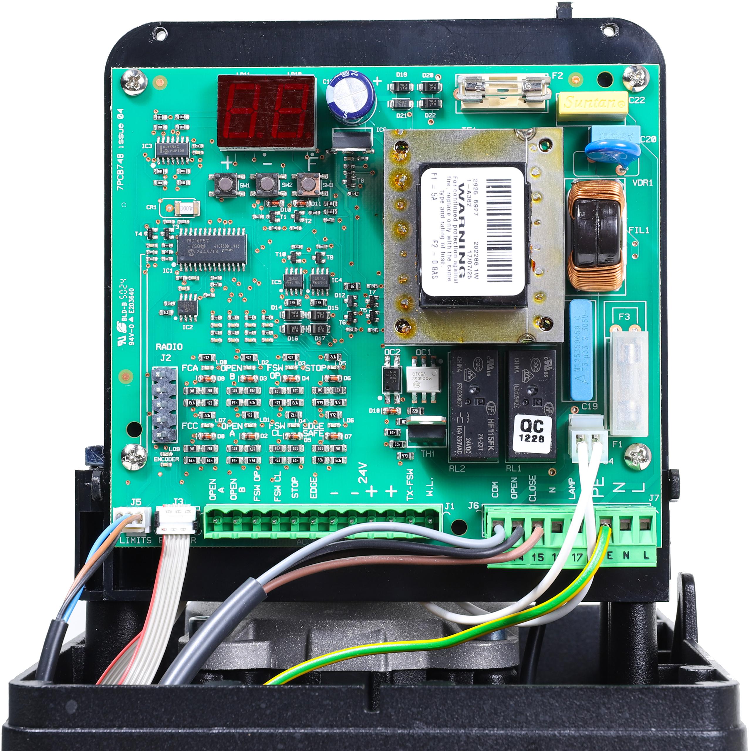 PRZEZNACZENIE ZESTAWU STARTOWEGO Delta 2 - FAAC 740: